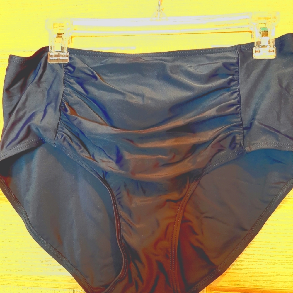 SIZE 14 Swim bottoms